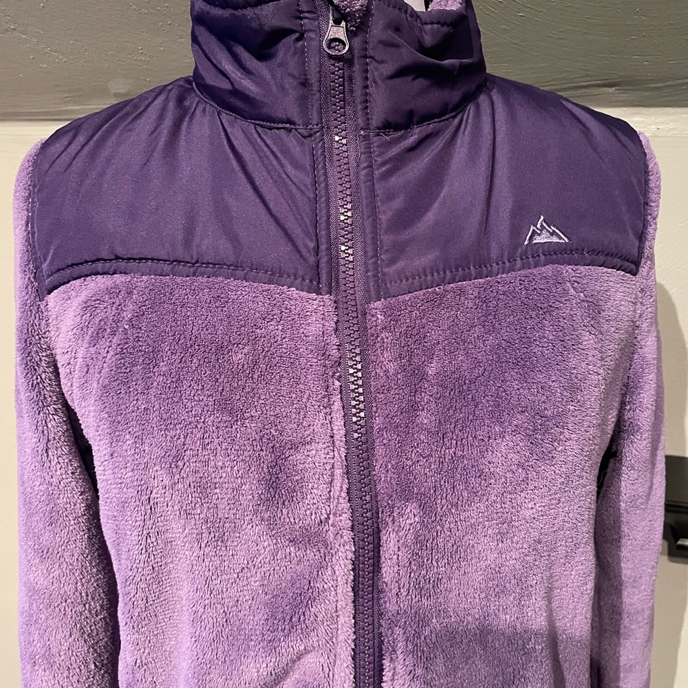 Snozu fuzzy jacket